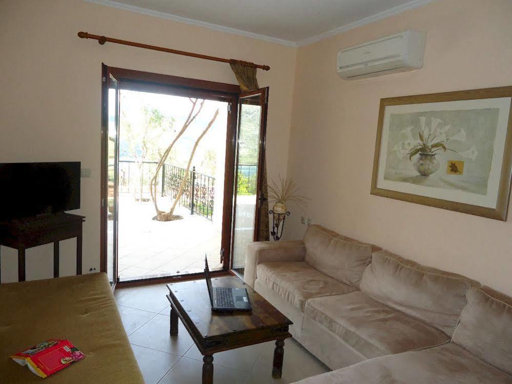 Almini Apartments ปลาตาเรีย ภายนอก รูปภาพ